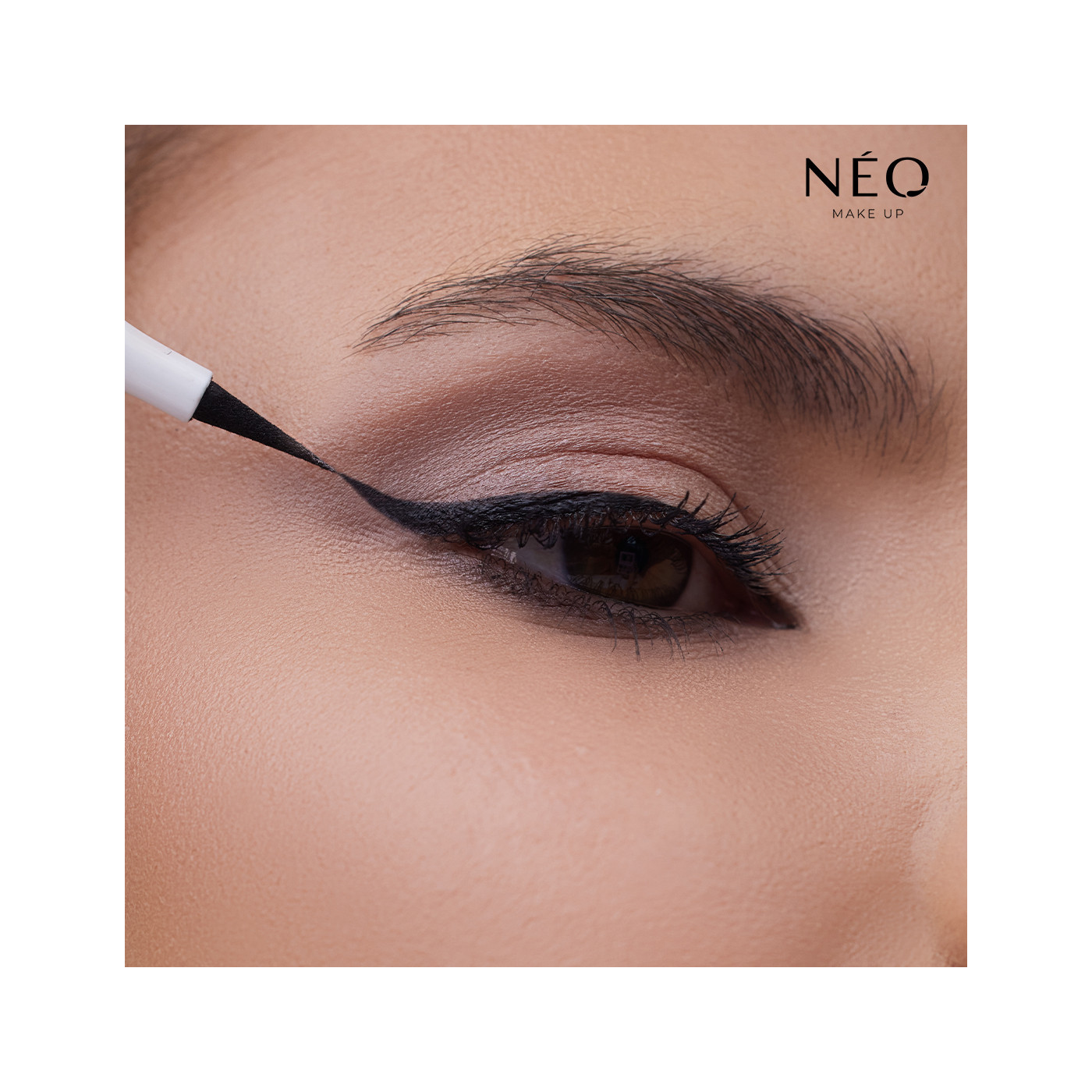 Eyeliner Protettivo Luce Blu